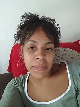 Julia Pretinha online show from June 23, 5:55 pm