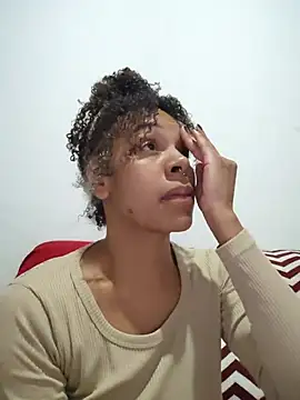 Julia Pretinha online show from June 20, 2:48 am