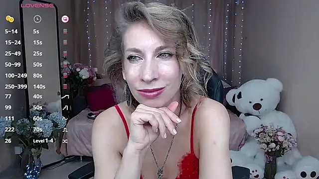 Snapshot of AdrianaSea chatting on October 9, 10:08 am AdrianaSea online show from October 9, 10:08 am