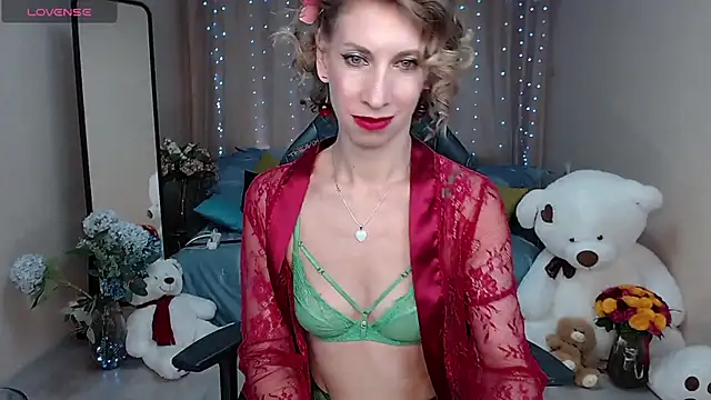 Snapshot of AdrianaSea chatting on September 15, 9:17 am AdrianaSea online show from September 15, 9:17 am