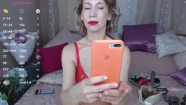 Snapshot of AdrianaSea chatting on October 3, 8:41 am AdrianaSea online show from October 3, 8:41 am