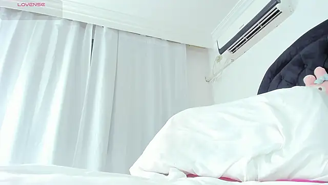 sary rousse online show from February 14, 4:09 pm