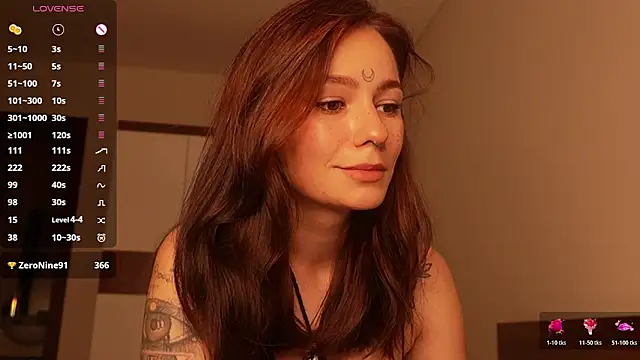 girl with snaketatto0 online show from March 24, 3:23 am