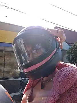 Irresistible24 online show from December 20, 11:47 am