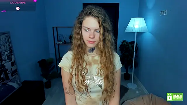 RayaNenlia online show from December 15, 5:12 am