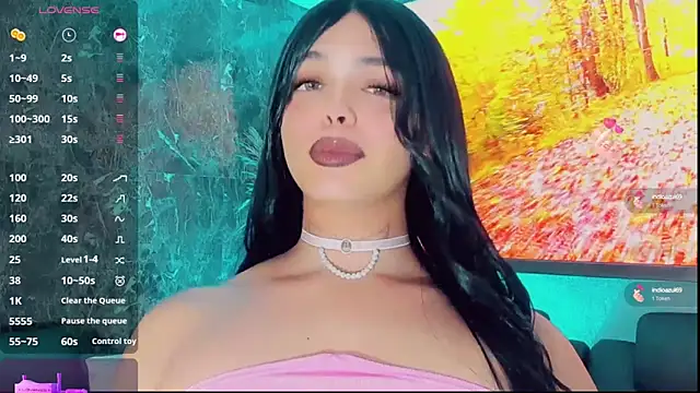 Emmaa Saenz  online show from October 11, 11:51 pm