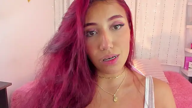 Snapshot of veronicaxx69 chatting on September 23, 3:48 am veronicaxx69 online show from September 23, 3:48 am