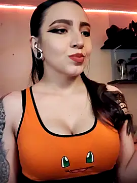 Snapshot of Paudelatorre chatting on September 12, 2:34 am Paudelatorre online show from September 12, 2:34 am