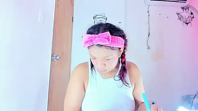 Emily Coper18 online show from March 14, 2:07 pm