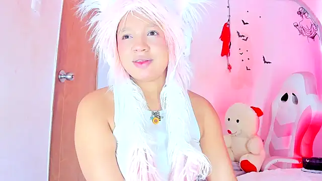 Emily Coper18 online show from February 2, 7:24 pm