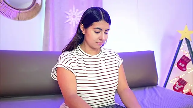 ShelleyMorell online show from December 18, 1:27 pm