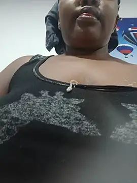 queennapal online show from June 3, 4:34 pm