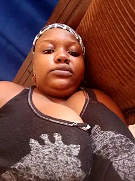 queennapal online show from April 4, 7:18 am