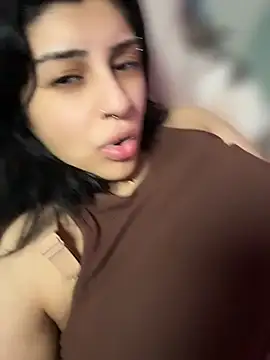 ThickerThanYoBitch online show from April 25, 4:04 pm