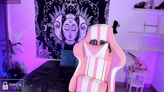 Violet-Queen online show from June 10, 9:46 pm