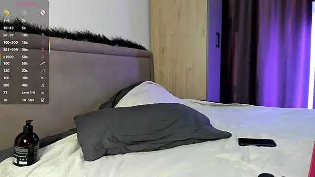 wow lina online show from December 5, 10:05 am