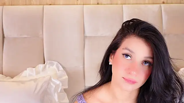 KiraKayleigh1 online show from March 11, 12:04 am