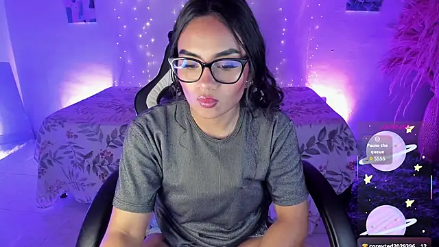 Riana Kean online show from December 20, 6:17 am