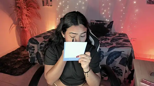 Riana Kean online show from March 5, 3:24 am