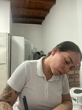 HealingHoney online show from February 8, 3:43 am