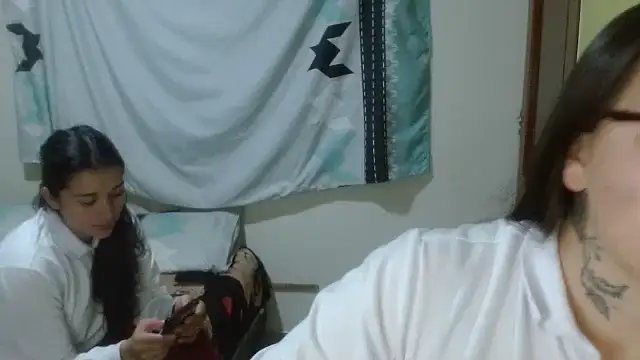 clayre and jill online show from February 5, 3:31 am