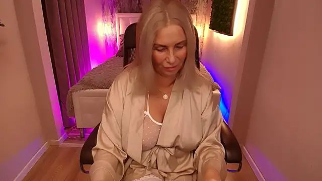 Scarlett Mai online show from November 14, 8:36 am