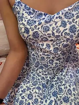 Alina Khann online show from December 22, 4:15 am