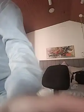 karlamorris  online show from December 15, 1:49 pm