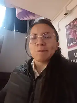 karlamorris  online show from October 17, 1:47 pm