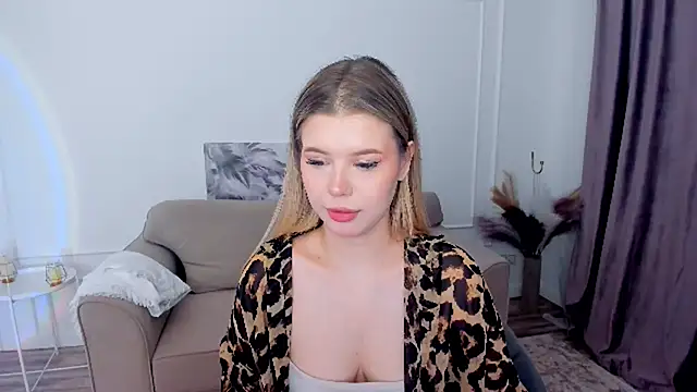 FollowLovee online show from January 12, 8:14 pm