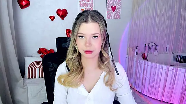 FollowLovee online show from February 14, 3:30 am