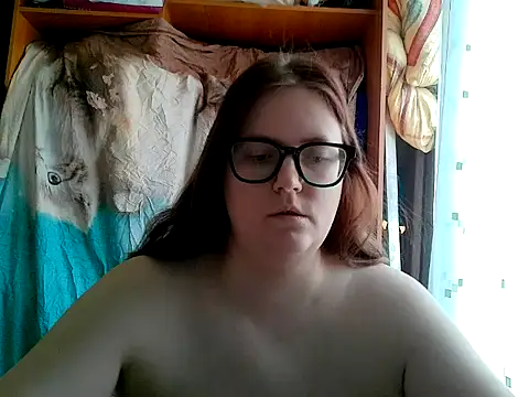 DesireMelissa online show from April 5, 6:45 am