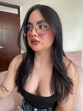 montmariana online show from June 25, 5:03 pm