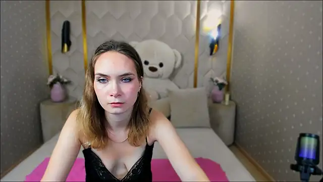 LinaVolberg online show from November 4, 7:13 am