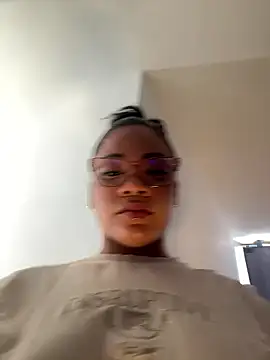 ashley Tompson1 online show from January 16, 12:23 pm