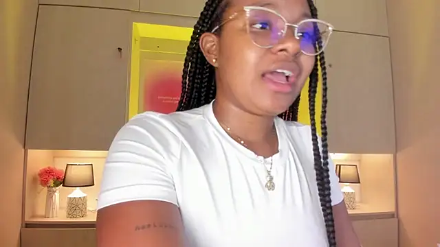 tamaraa smiith online show from March 16, 7:40 pm