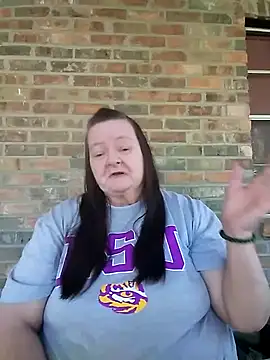 Bayou Woman68 online show from October 31, 7:29 pm