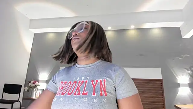 Adelehottman online show from November 25, 12:18 pm