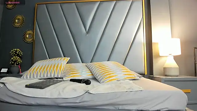 BrendaAdams  online show from October 27, 11:17 am