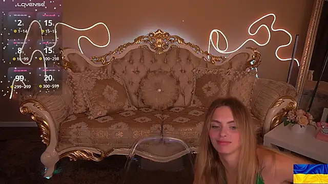 ChloeBrightt online show from October 9, 8:13 pm