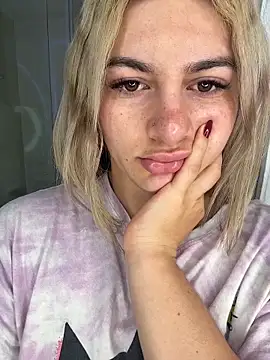 AtheneaRossi online show from February 27, 9:42 am