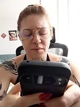 divine eve online show from April 9, 10:09 am