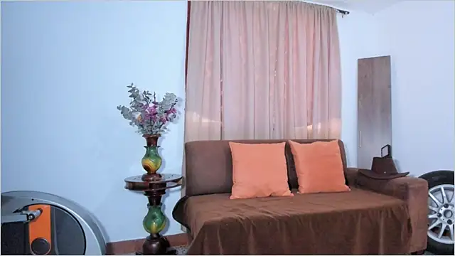 Lauren A online show from October 22, 2:33 pm