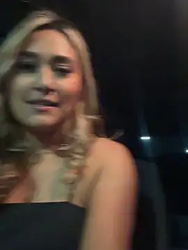 DarianaGuzz online show from November 9, 6:09 am