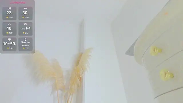 dollface17 online show from April 2, 1:47 am