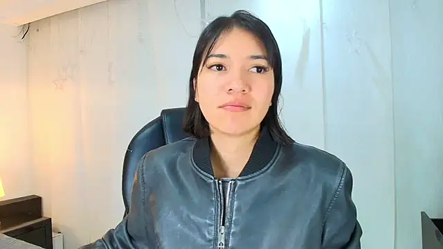 lina bedoya  online show from February 16, 11:54 am