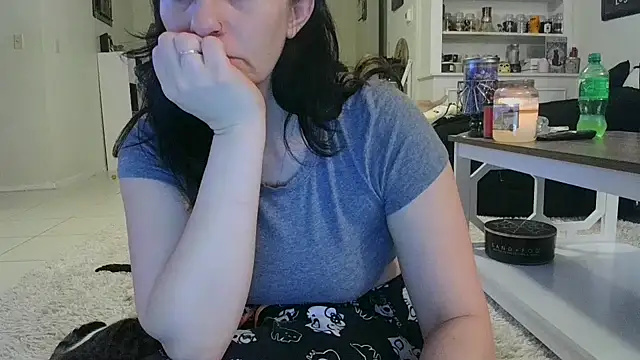 CrystalLakeXO online show from October 29, 6:29 am