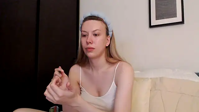 Scarlettford online show from November 15, 1:34 pm