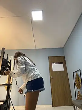 AnthonelaDuque online show from February 17, 11:42 am