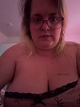sweetsandy231 online show from May 14, 7:36 am
